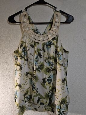 BCX White Floral Beaded-Neck Camisole with Green and Blue Print
